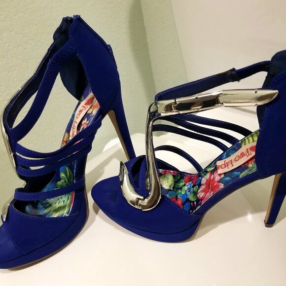 Two Lips Truly Unique Women's Heels Blue w/Metal Accents 6" - Picture 1 of 7